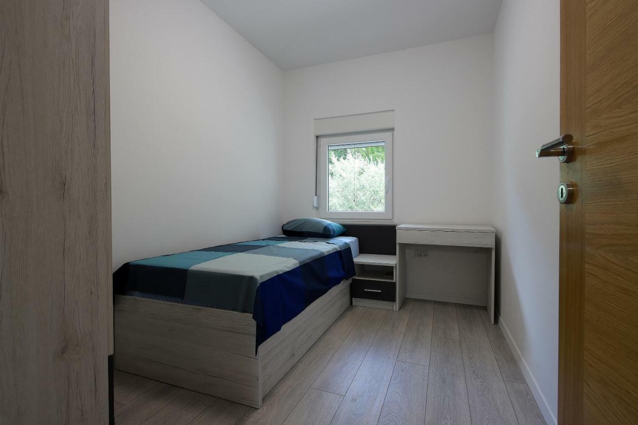Apartmani Judita Pinezici  Exterior photo