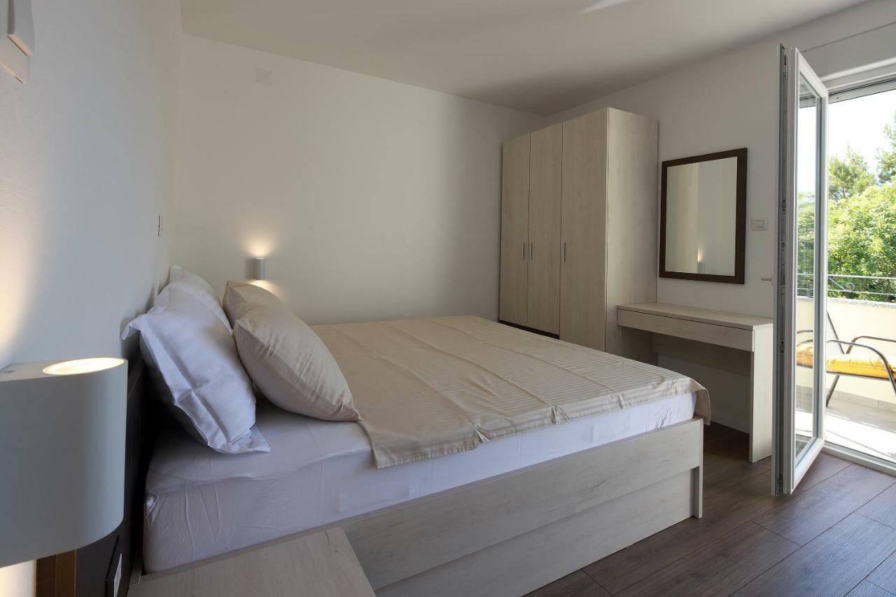 Apartmani Judita Pinezici  Exterior photo