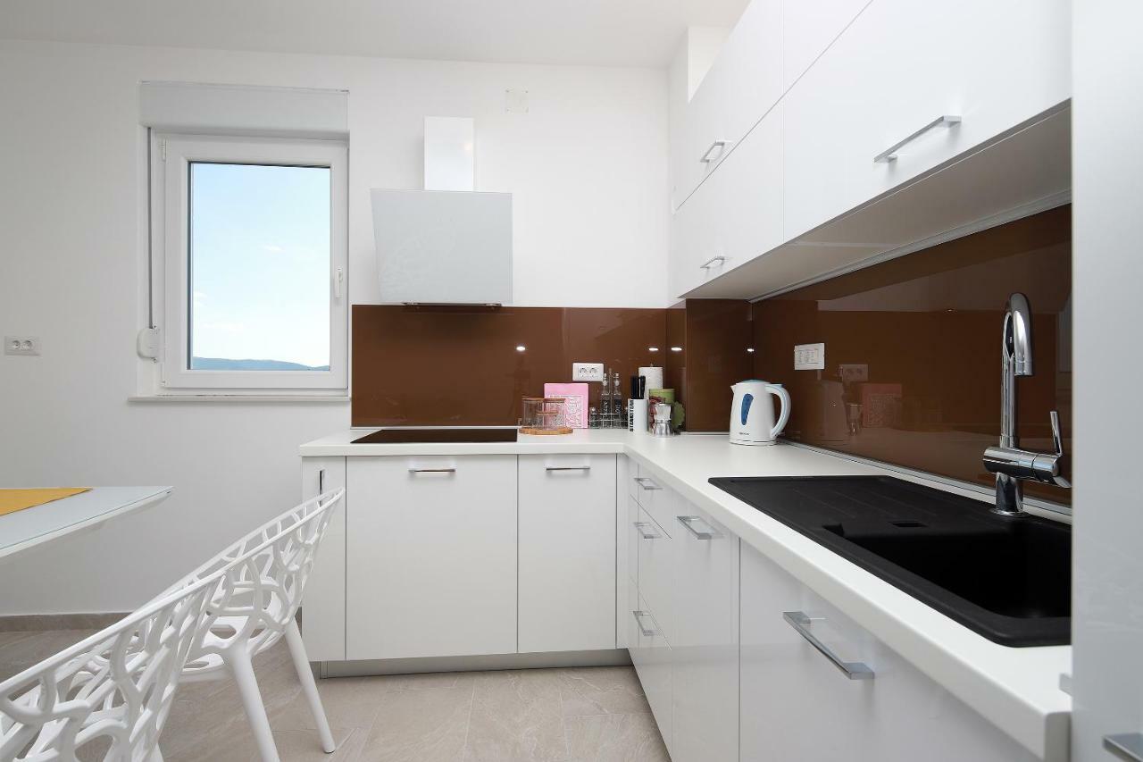 Apartmani Judita Pinezici  Exterior photo